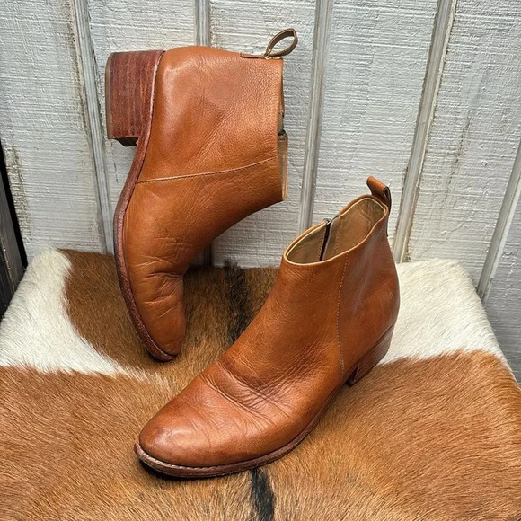 Ariana Bohling women size 9 tan booties - Picture 2 of 11